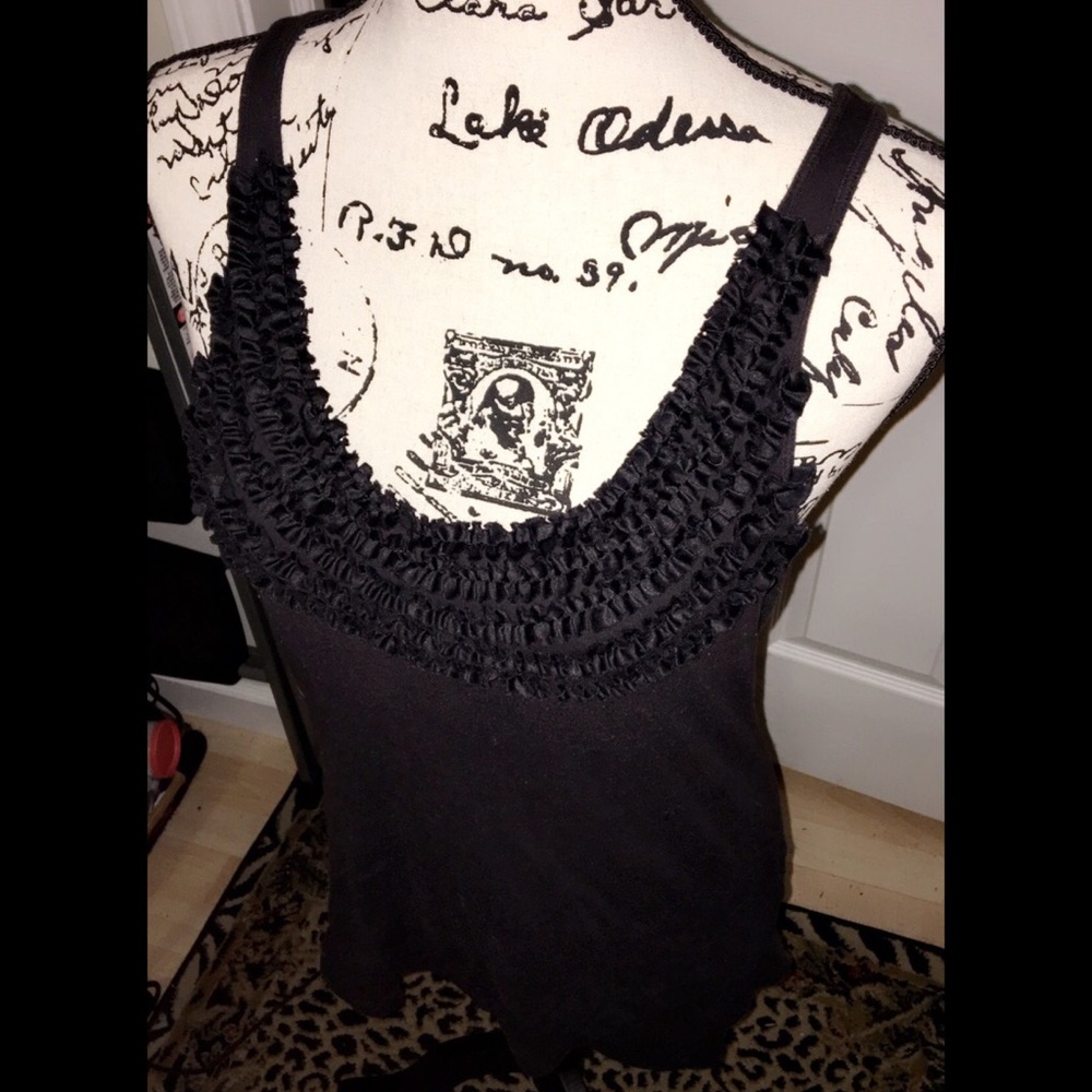 Black Ruffled Tank - Picture 3 of 4